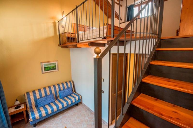 Ristorante Albergo Da Maurizio Cravanzana Luaran gambar