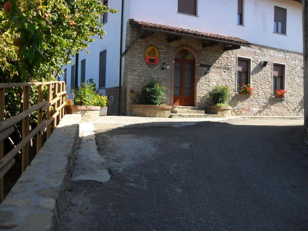 Ristorante Albergo Da Maurizio Cravanzana Luaran gambar