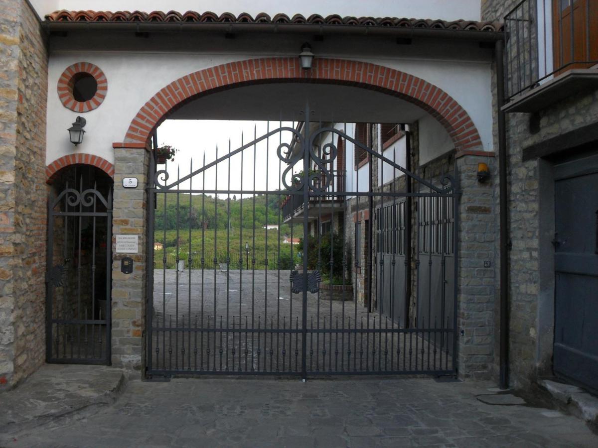 Ristorante Albergo Da Maurizio Cravanzana Luaran gambar
